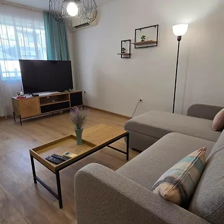 Atelier Pepi דירה וארנה